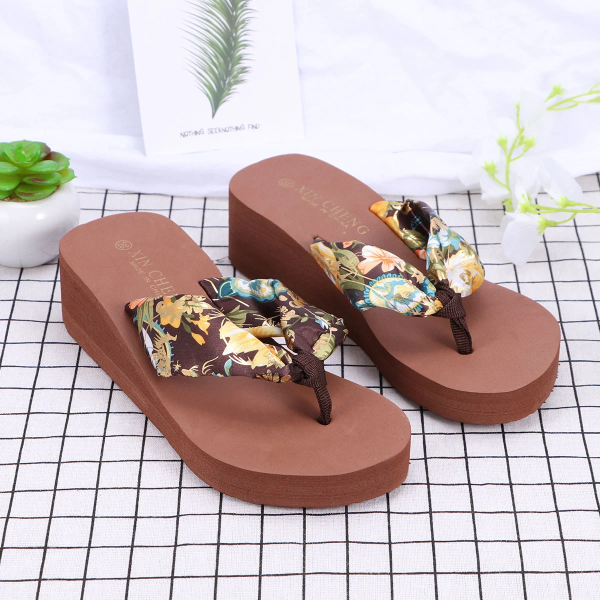 1 Pair Women's Word Slippers High Heel Wedges Casual Travel Simple Beach Shoes Bohemian Outgoing Sandals Slippers Size 39 (Brown)