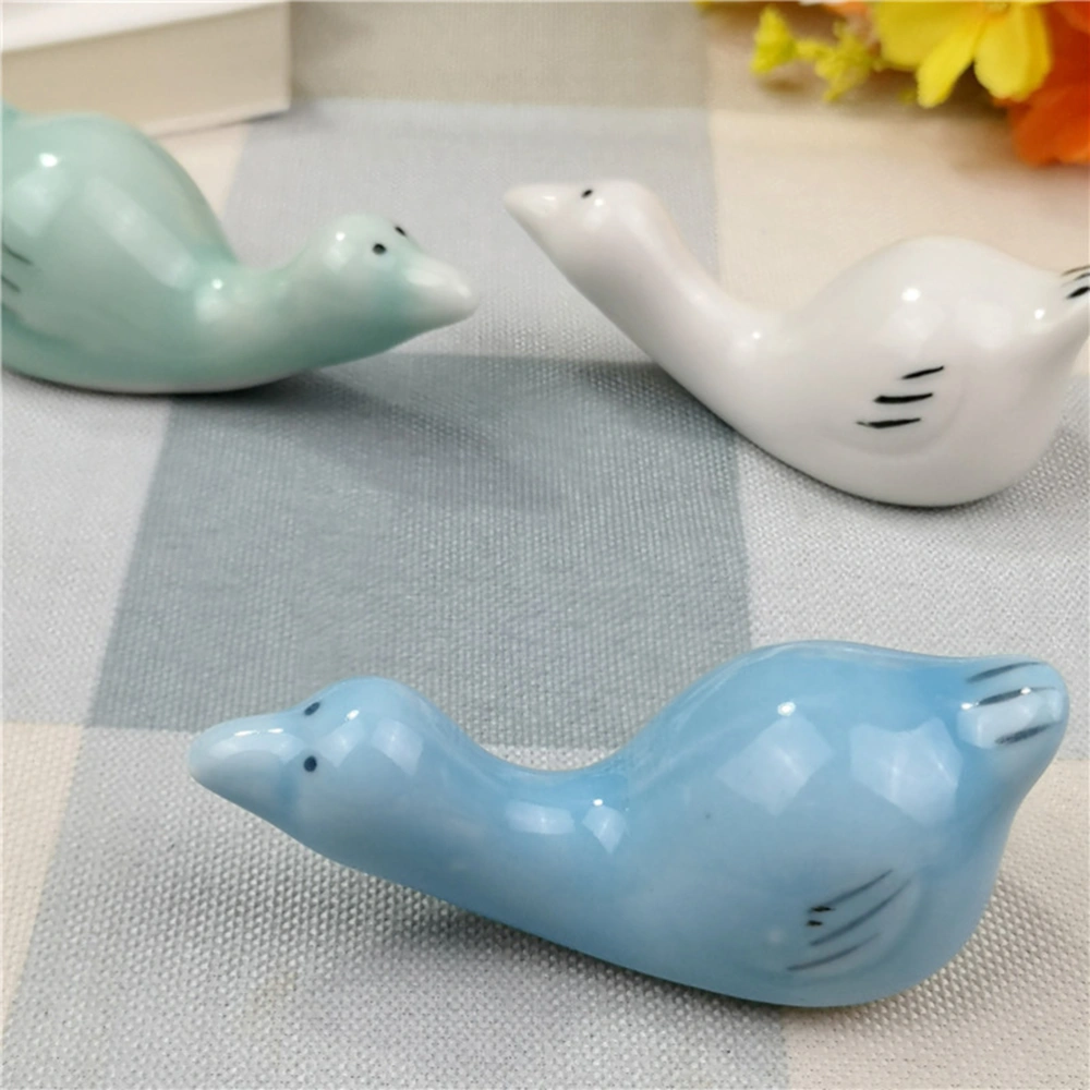 3pcs Cartoon Animal Shape Design Household Chopsticks Holder Chopsticks Rest Ceramic Material for Home (Random Color)