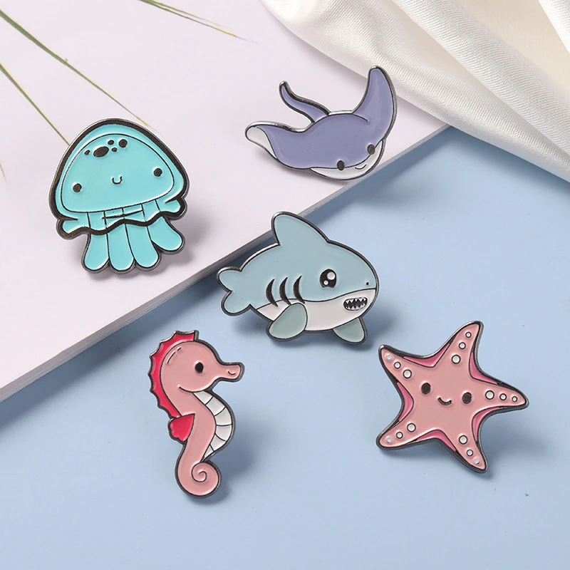 Marine Life Series Q Edition brooch, shark jellyfish, seahorse brooch, clothing accessories, neckpin, metal badge