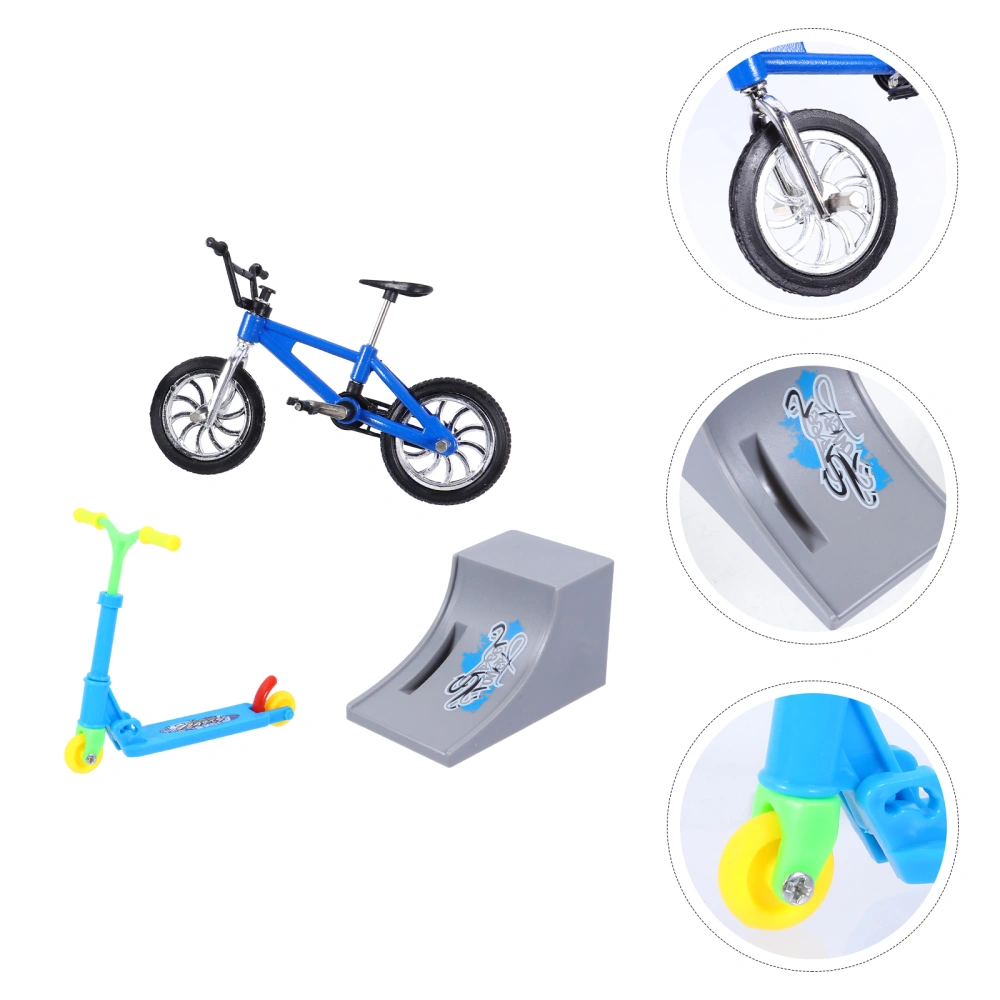 1 set of Mini Finger Bike Model Finger Scooter Toy Leisure Desk Game Toys