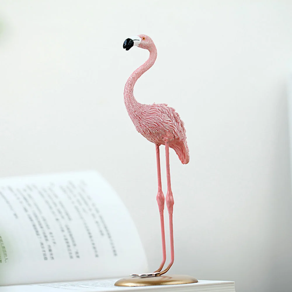 Flamingo Desktop Ornament Beautiful Decorative Resin Flamingo Home Ornament for Living Room Bedroom (the Third Pattern)