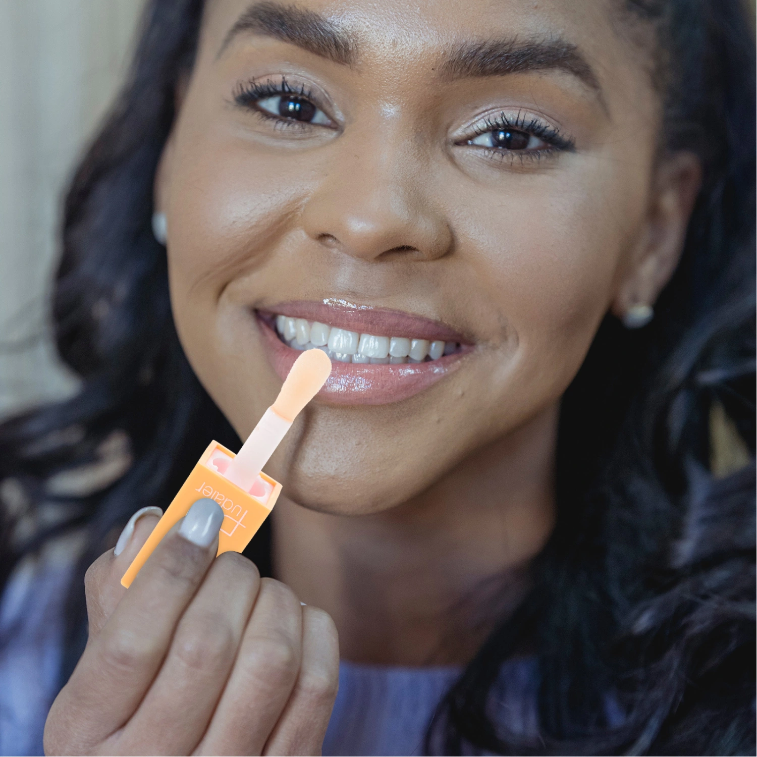 Girl Lip Gloss Mirror Surface Lip Gloss Fruity Lip Gloss Charming Girl Cosmetic