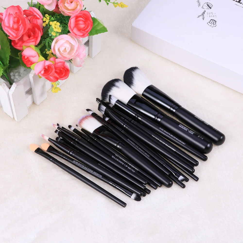 22 Pcs Wooden Handle Nylon Bristles Professional Makeup Brushes Set Cosmetics Powder Blush Brush Kit For Women (Black)