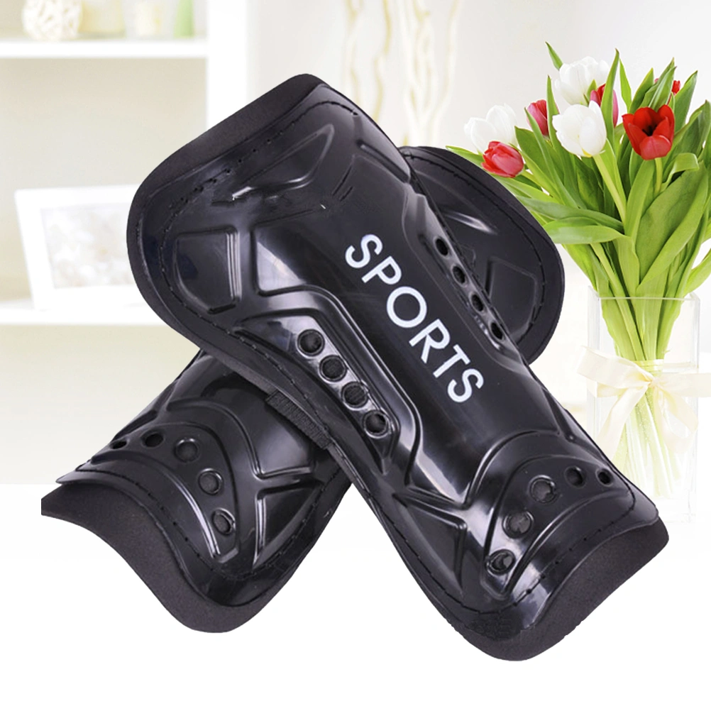 1 Pair Lightweight Breathable Soccer Shin Guards Shin Pads Calf Protective Gear Soccer Equipment for Adult Child (Black)