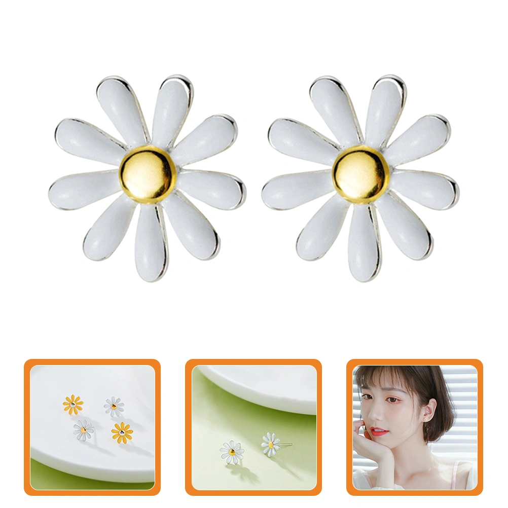 1 Pair Fashionable Daisy Stud Earrings Small Stud Earrings Hypoallergenic Earrings
