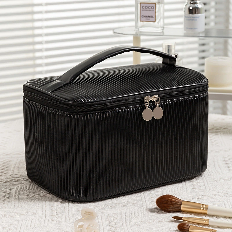 Makeup Bag Portable Cosmetic Bag Travel Toiletry Bag Leather Make Up Organizer Bag