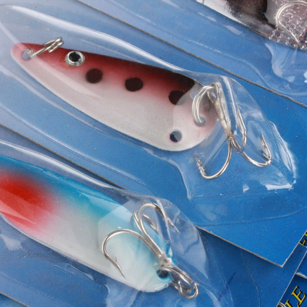 30pcs Kinds of Fishing Lures Crankbait Minnow Poper Bass Baits Hooks Tackle (Random Color)
