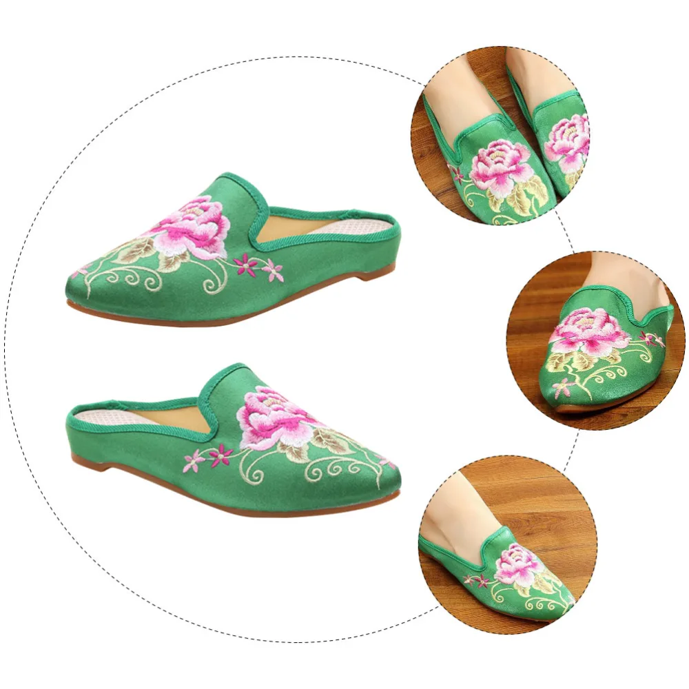 1 Pair Ethnic Style Embroidery Slippers Fashion Slippers for Women (Size 41)