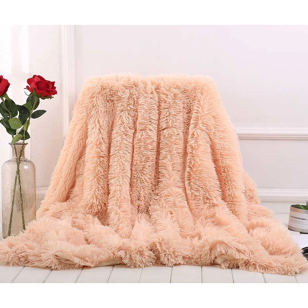 Plush Throw Blanket Ultrasoft Fleece Blanket Warm Bed Blanket in Solid Color 160x130cm(Coral)