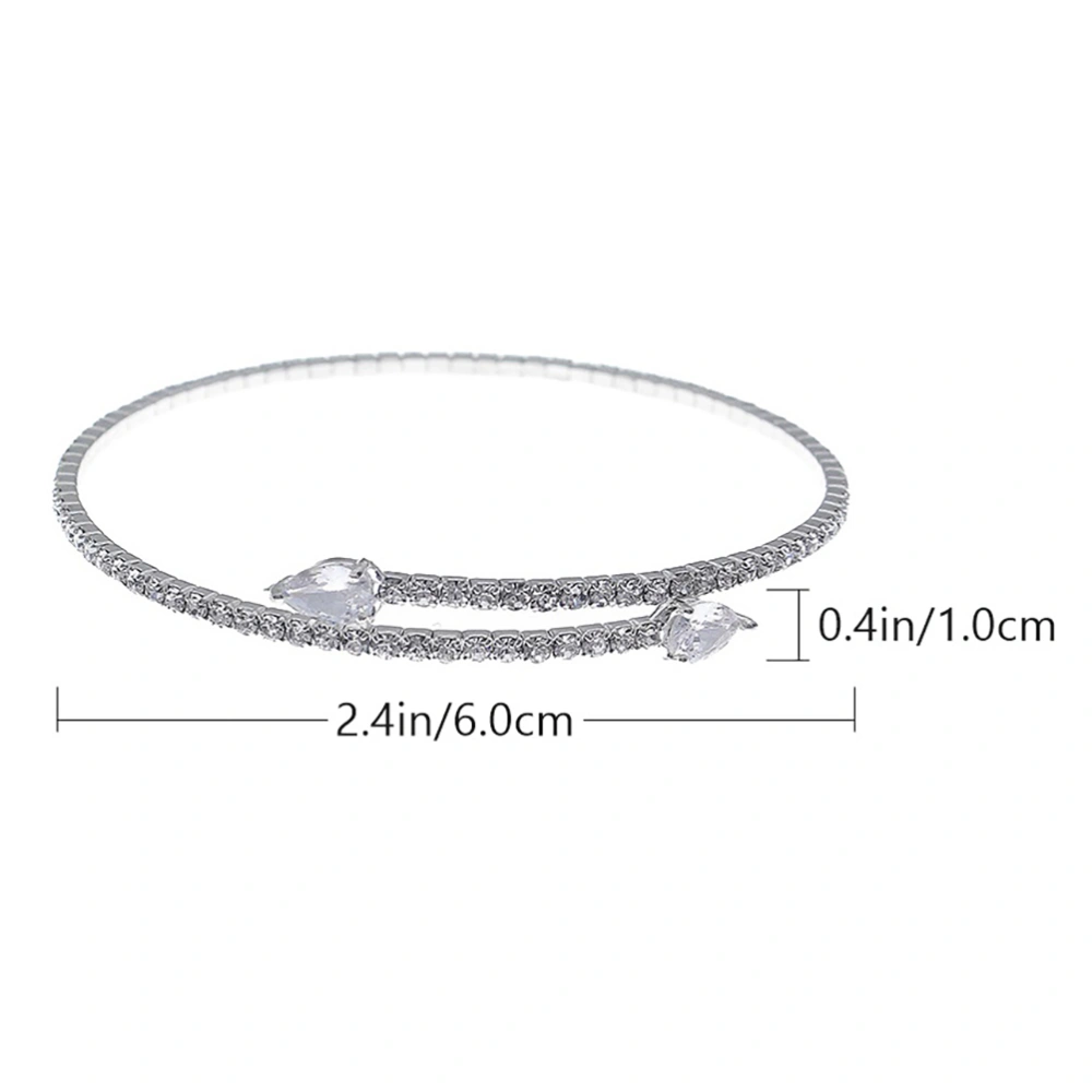 1 Pc Fashionable Bracelet Flexible Hand Chain Crafted Wrist Pendant (Silver)