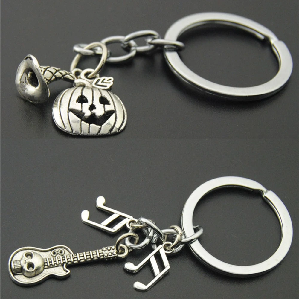 2pcs Creative Cool Halloween Keychain Keyring Purse Bag Pendant Hanging Keychain Accessory