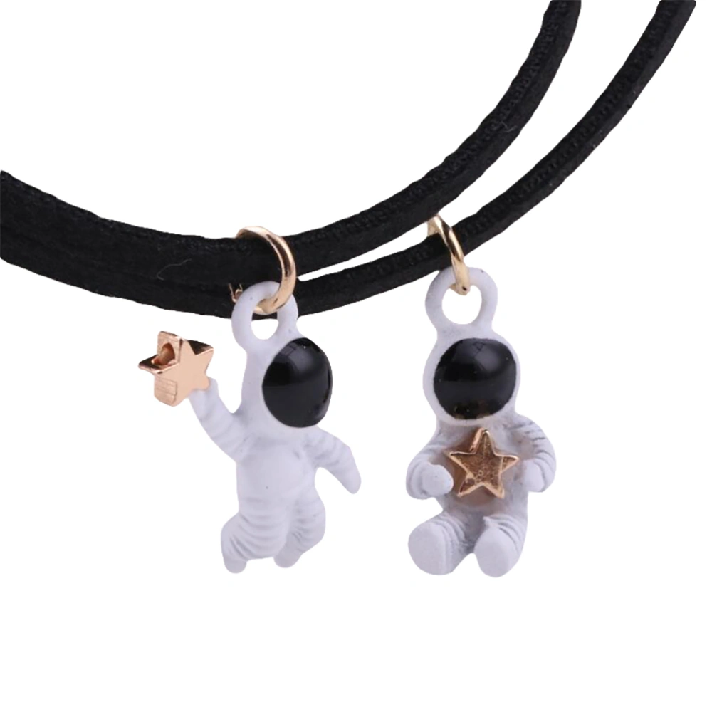 1 Set 2pcs Creative Astronaut Pendant Necklaces for Couples  (Assorted Color)