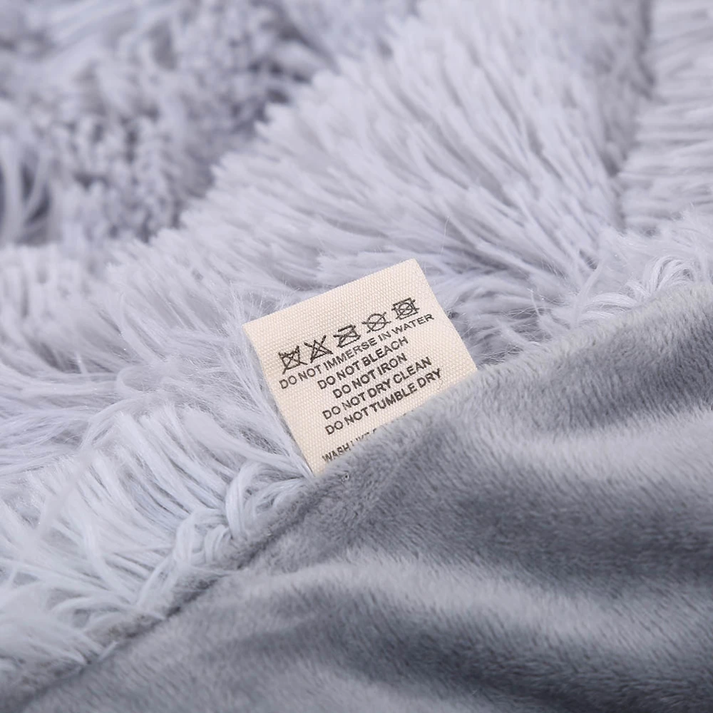 Plush Throw Blanket Ultrasoft Fleece Blanket Warm Bed Blanket in Solid Color 160x130cm(Light Grey)