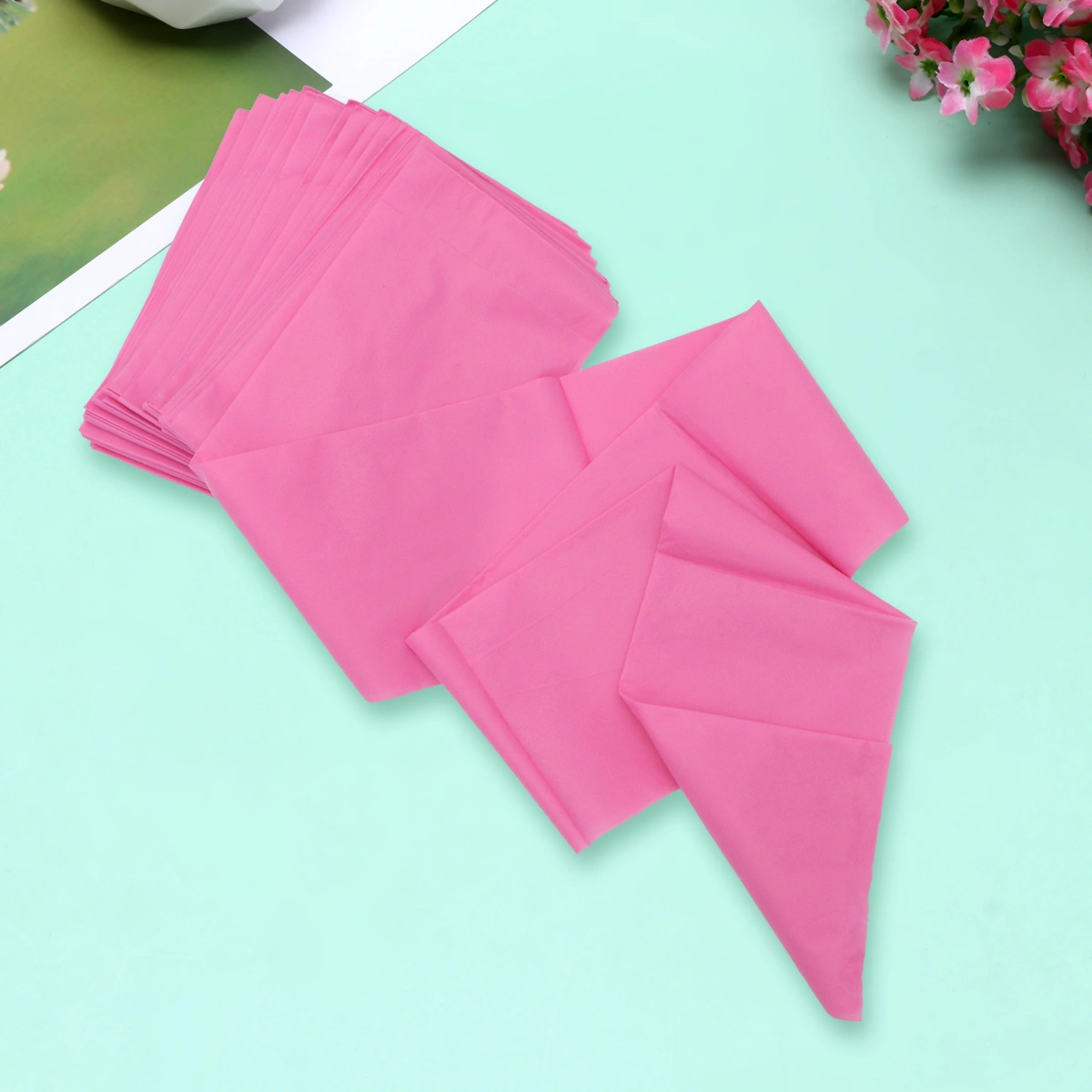 10PCS 175x75CM Thickened One-time Beddings Sheets Degradable Bed Cover Nonwoven Bedding Supplies for Travel SPA (Pink)