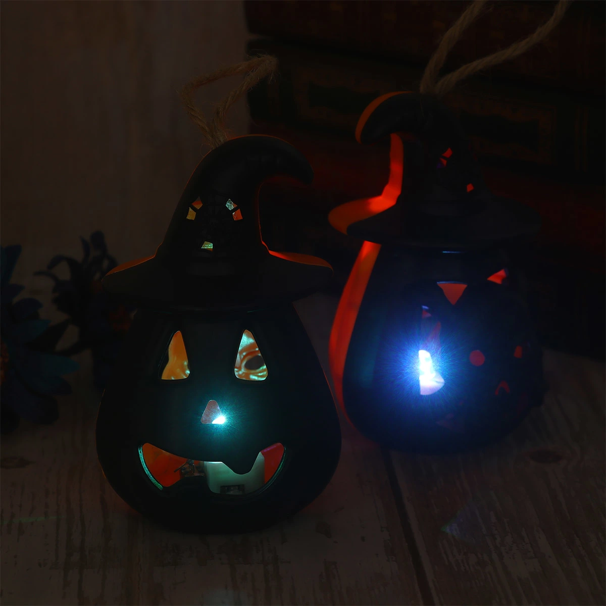 2Pcs Plastic Halloween Pumpkin Candle-like Lamp All-saints Day Ornament Halloween Pumpkin Decoration (Black and Orange)