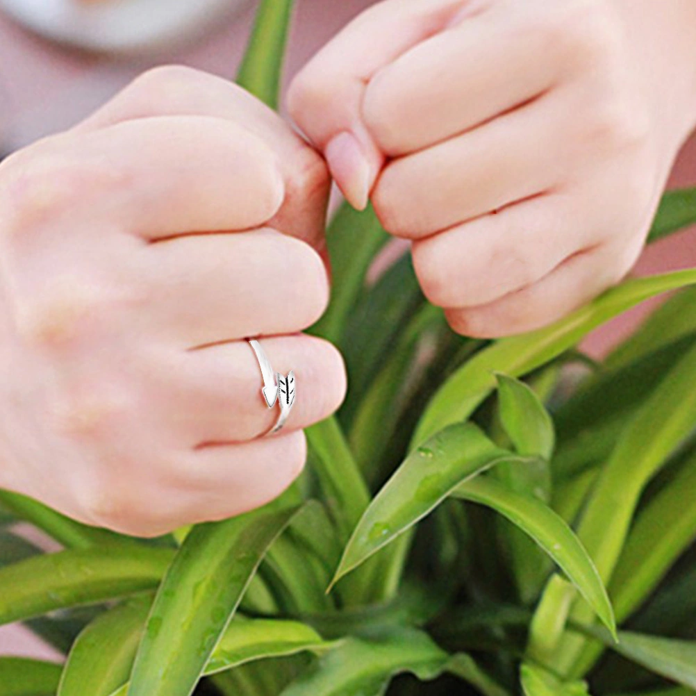 1Pc Couple Ring Elegant Finger Ring Fashion Finger Jewelry (Silver)