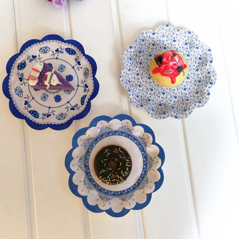 12PCS Chinese Style Flower Shape Cake Plates Decorative Blue and White Porcelain Design Paper Dessert Plates for Appetizer Wedding Party