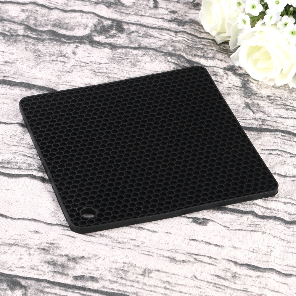 2PCS Safe Silicone Non Hot Pad Dinnerware Hanging Black Square Pot Holder Honeycomb Portable Placemat Thermal Insulation Tablemat for Baking Cooking Kitchen (Random Color)