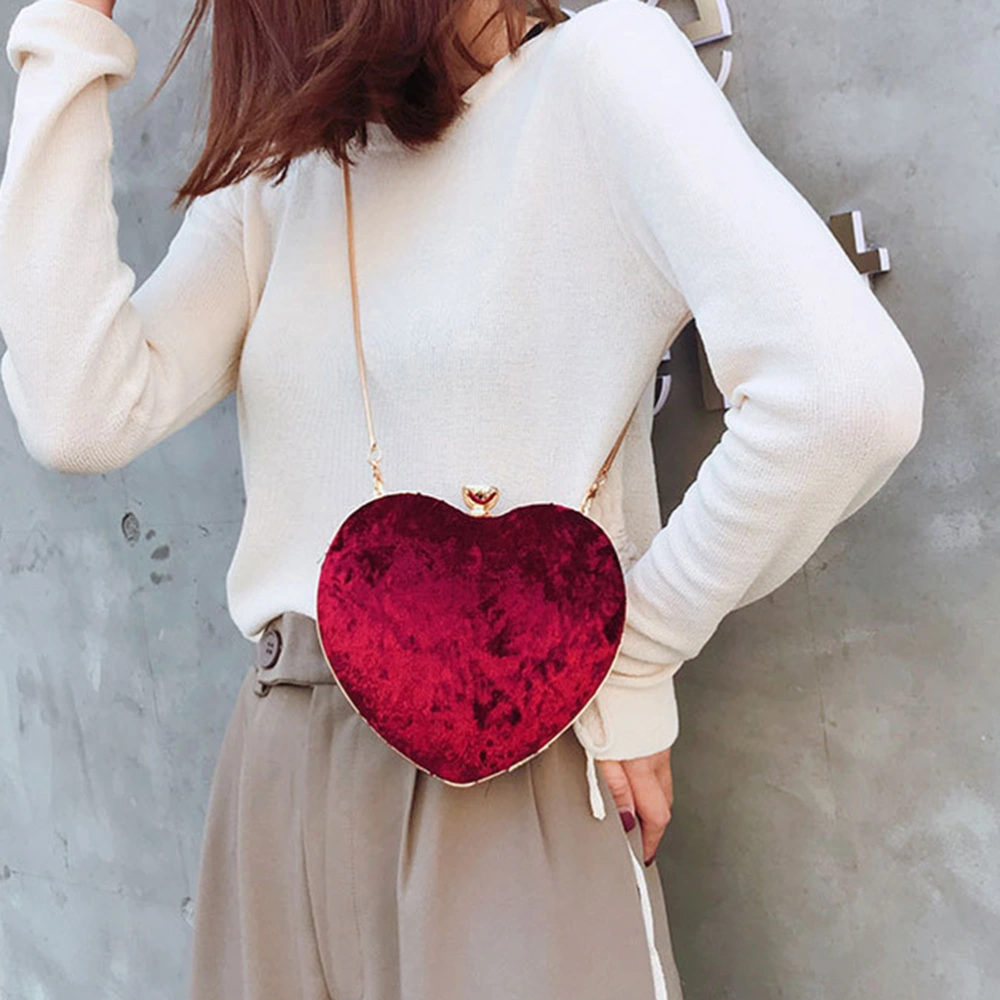 Claret Crossbody Bag Fashion Handbag Plush Shoulder Bag Chain Bag Creative Heart Shape Tote Bag for Girls Lady Woman