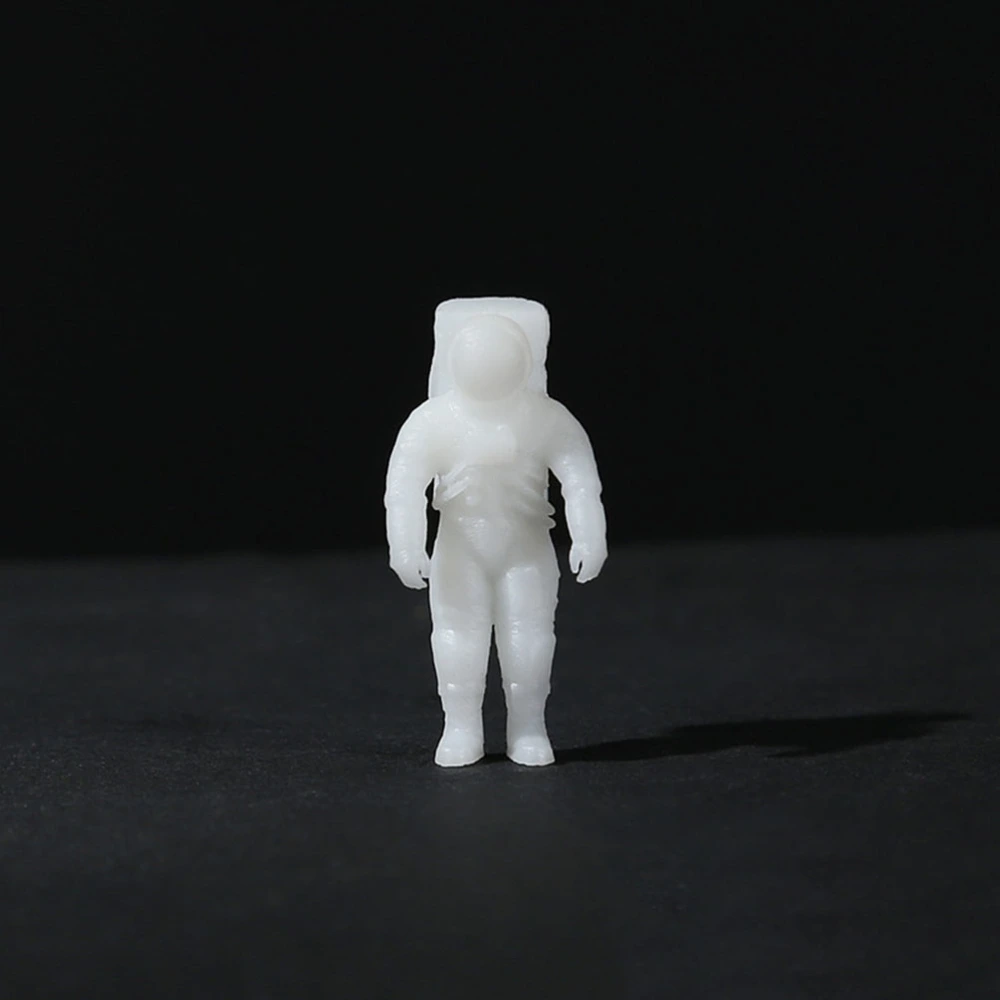 8pcs 3D Crystal Epoxy Diy Fillers Mini Astronaut Ornaments Three-dimensional Micro-landscape Accessories (White Random Style)