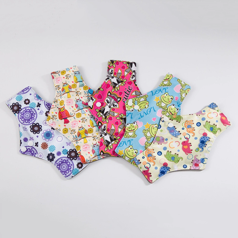 5Pcs Washable Reusable Sanitary Towel Portable Foldable Bamboo Charcoal Cloth Menstrual Pads 30x18cm (Random Color)