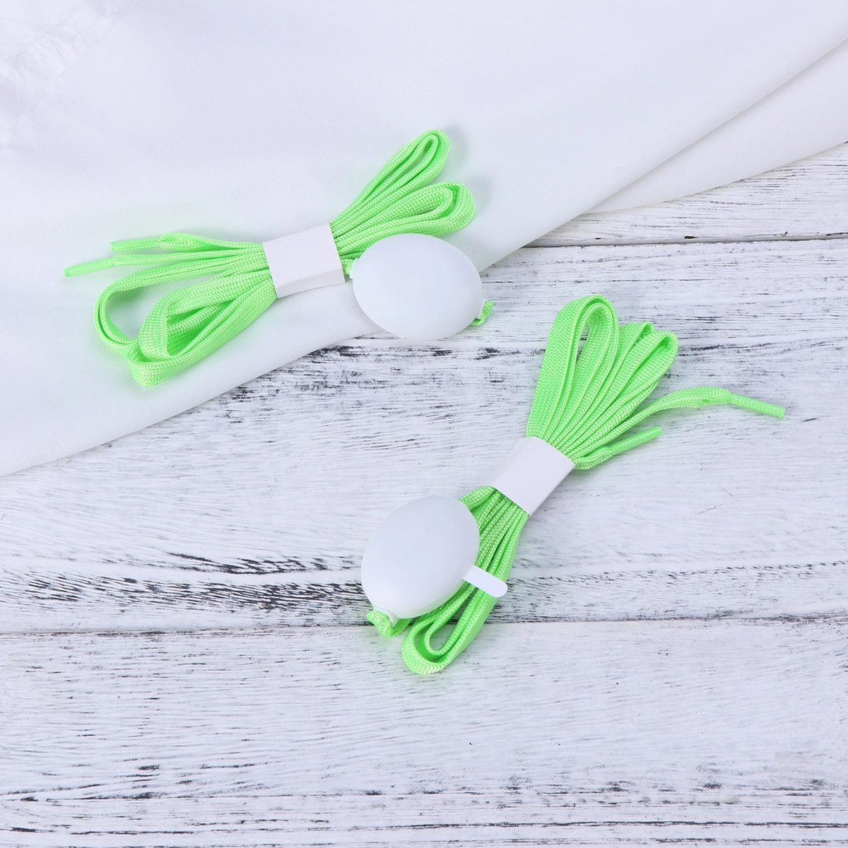 1 Pair LED Shoe laces Lights Up Flashing Light Shoestrings for Christmas Party Cycling Dancing Hiking Hip-hop Running Decorations (Green)