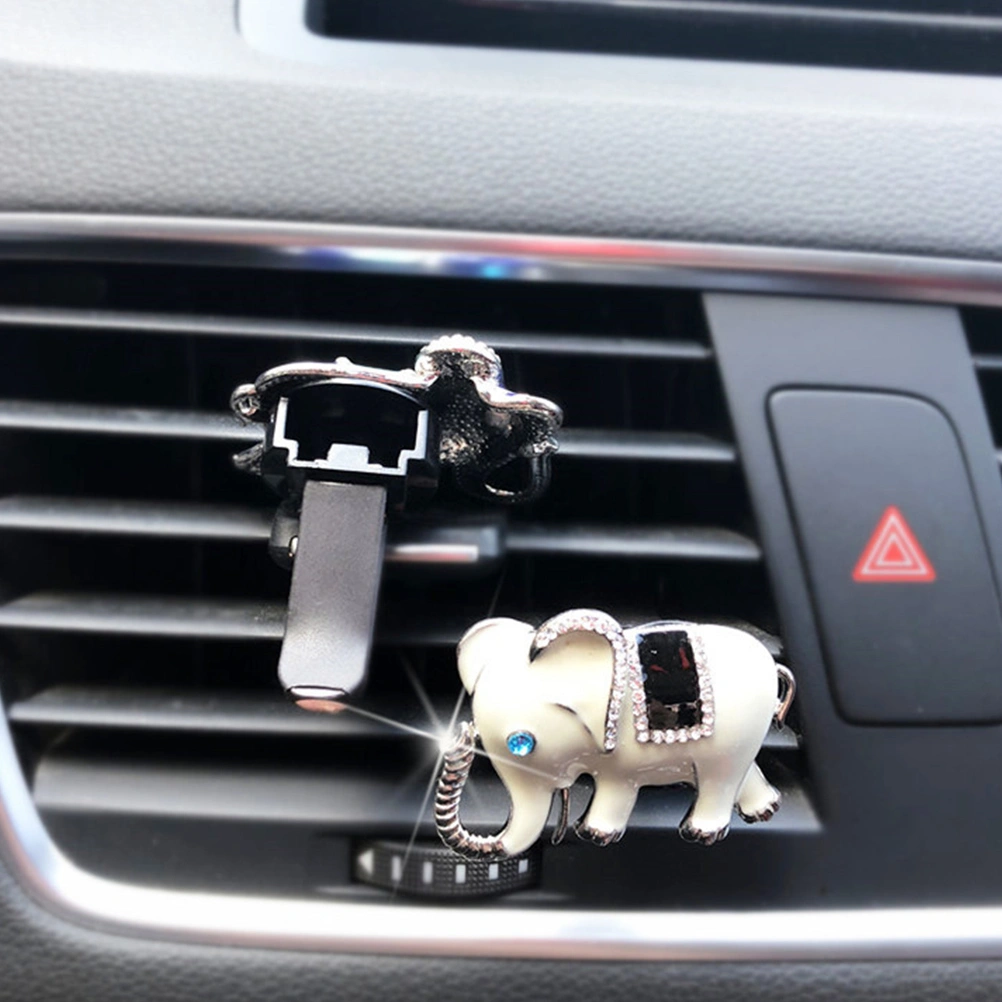 Elephant Pattern Car Vent Fragrance Clip Essential Oil Diffuser Car Aromatherapy Diffuser Car Interior Decoration (Random Color)