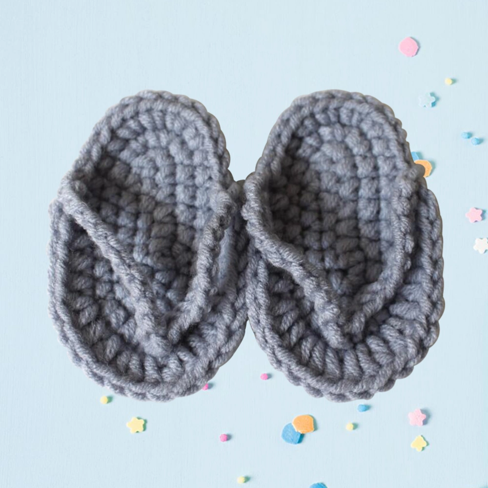 1 Pair of Knitted Slipper Mini Knitted Crochet Shoes Newborn Baby Photography Photo Shot Supplies for Baby (Grey)