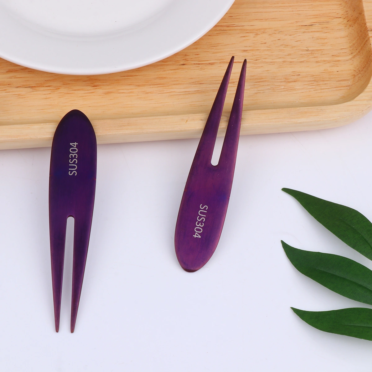 2PCS Stainless Steel Fruit Picks Two Prongs Dessert Fork Salad Forks Party Supplies for Hotel KTV Bar (Purple)