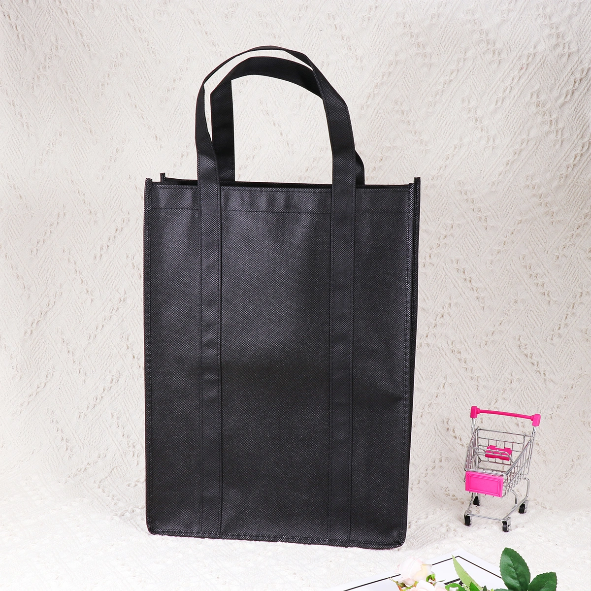 10 Pcs Nonwoven Shopping Bags Foldable Solid Color Hand Tote Storage Pouch Handbag for Outdoor Walking (Black)