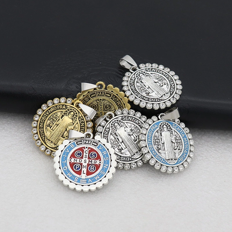 8pcs Round Pendants Necklace Key Holders Jewelry Souvenir Ornaments Round Metal Artistic Ornament