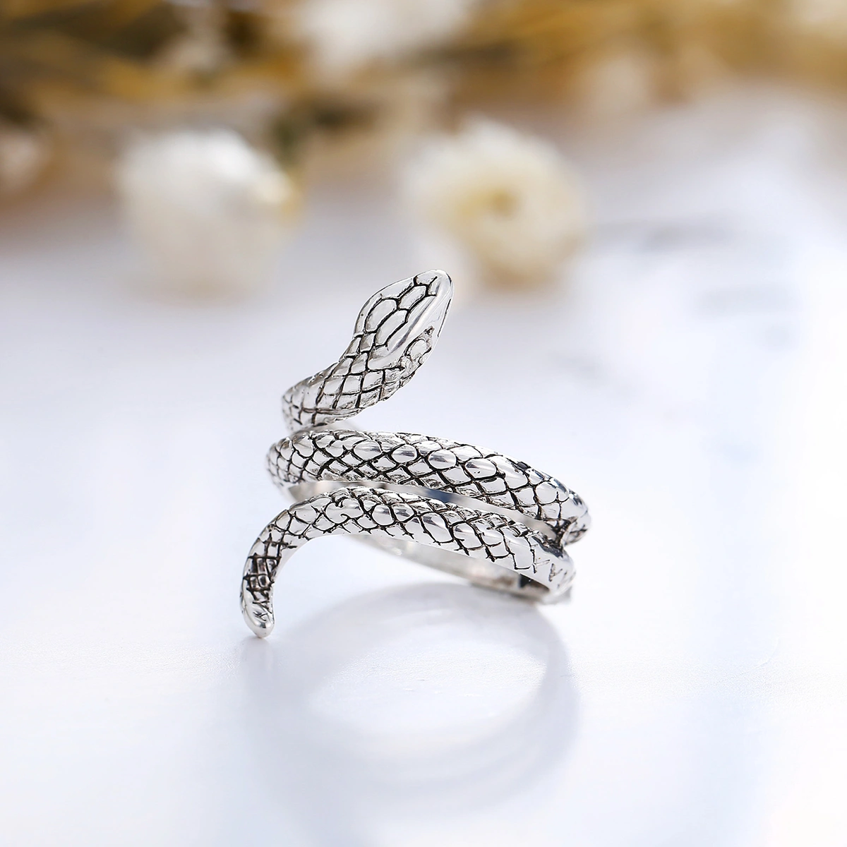 1PC Stylish Snake Shaped Adjustable Ring Retro Cobra Ring Personality Finger Decoration Party Ring for Men Boys (No.7)