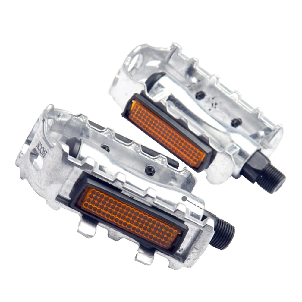 1 Pair of Aluminum Alloy Mountain Bike Pedal with Anti-slip Spike Pedal Bike Accessory (Silver)