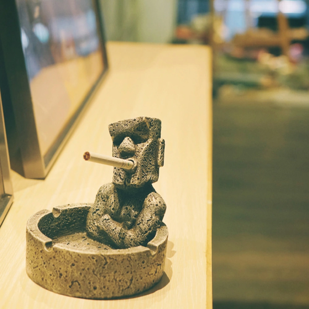 1PC Retro Moai Stone Ashtray Creative Cigarette Ashtray Resin Desktop Ornament for Home Office Living Room