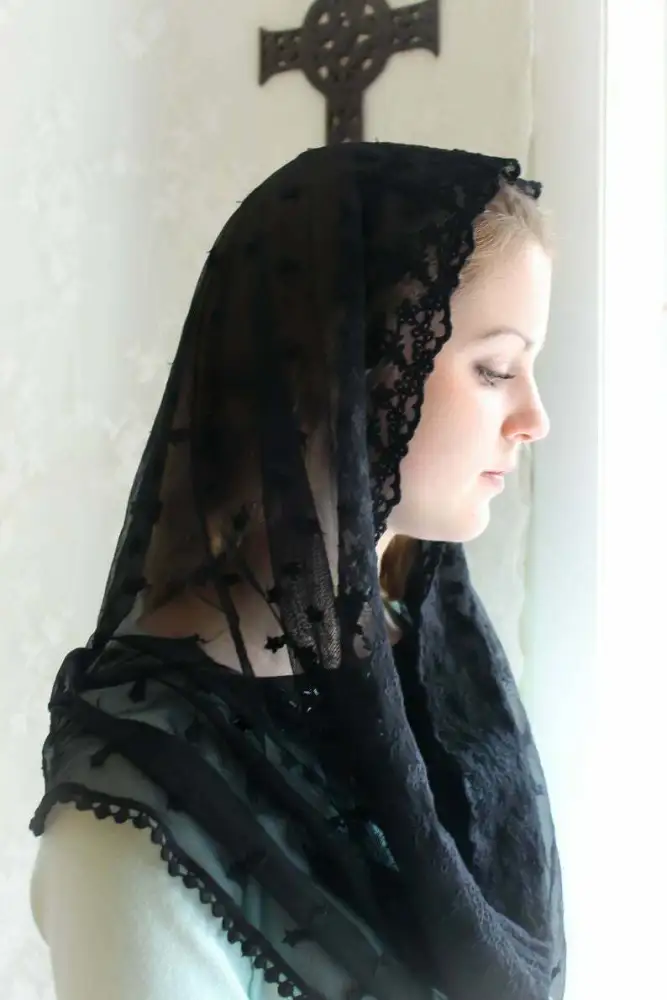 Decorative Lace Veil Female Lace Veil Head Covering Lace Scarf Lace Veil Cape Veil Headpiece for Wedding