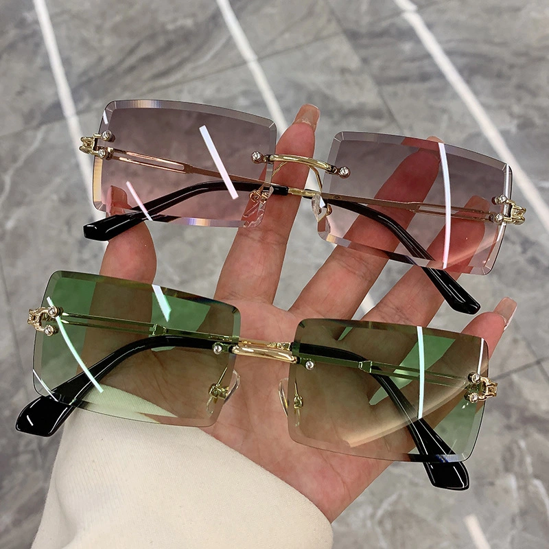 Vintage Fashion 2022 New Sunglasses Rimless Frameless Rectangle Shades Gradient UV400 Summer Traveling Sun Glasses for Women