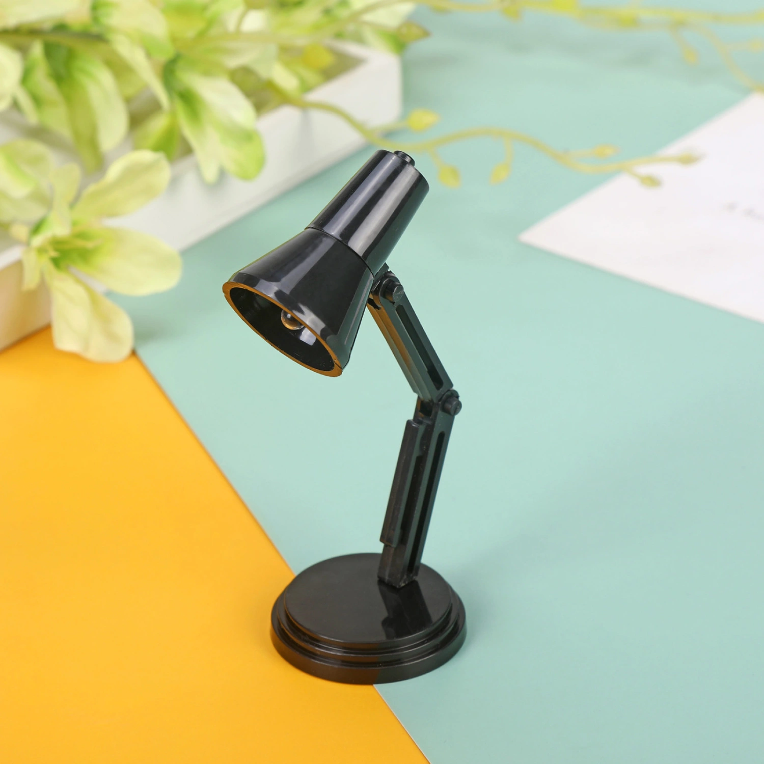 Desk Lamp Foldable Eye Protection Plastic Dormitory Desk Lamp for Students