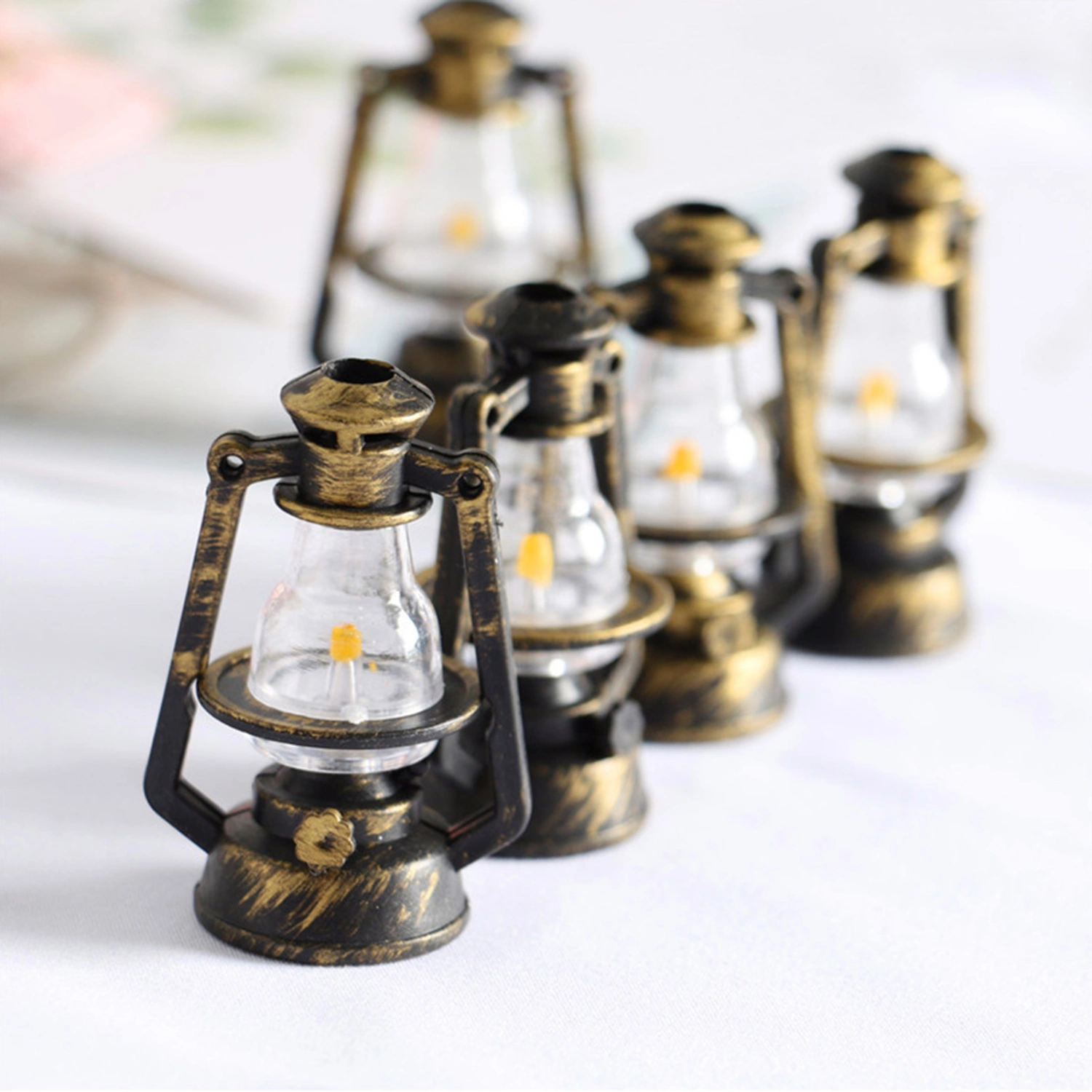 Dollhouse Kerosene Lamp Vintage Style Mini Plastic Retro Lantern Miniature Toy Kids Toy