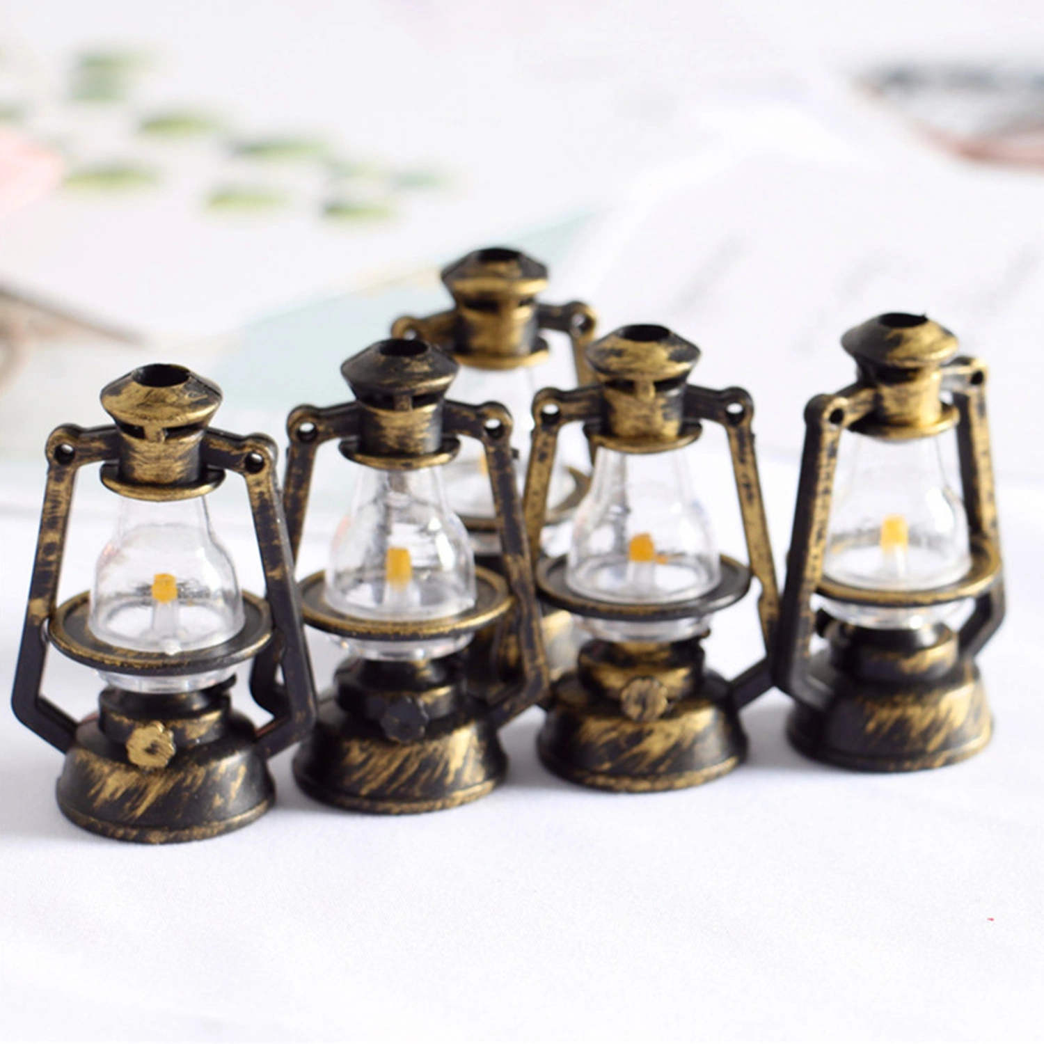 Dollhouse Kerosene Lamp Vintage Style Mini Plastic Retro Lantern Miniature Toy Kids Toy