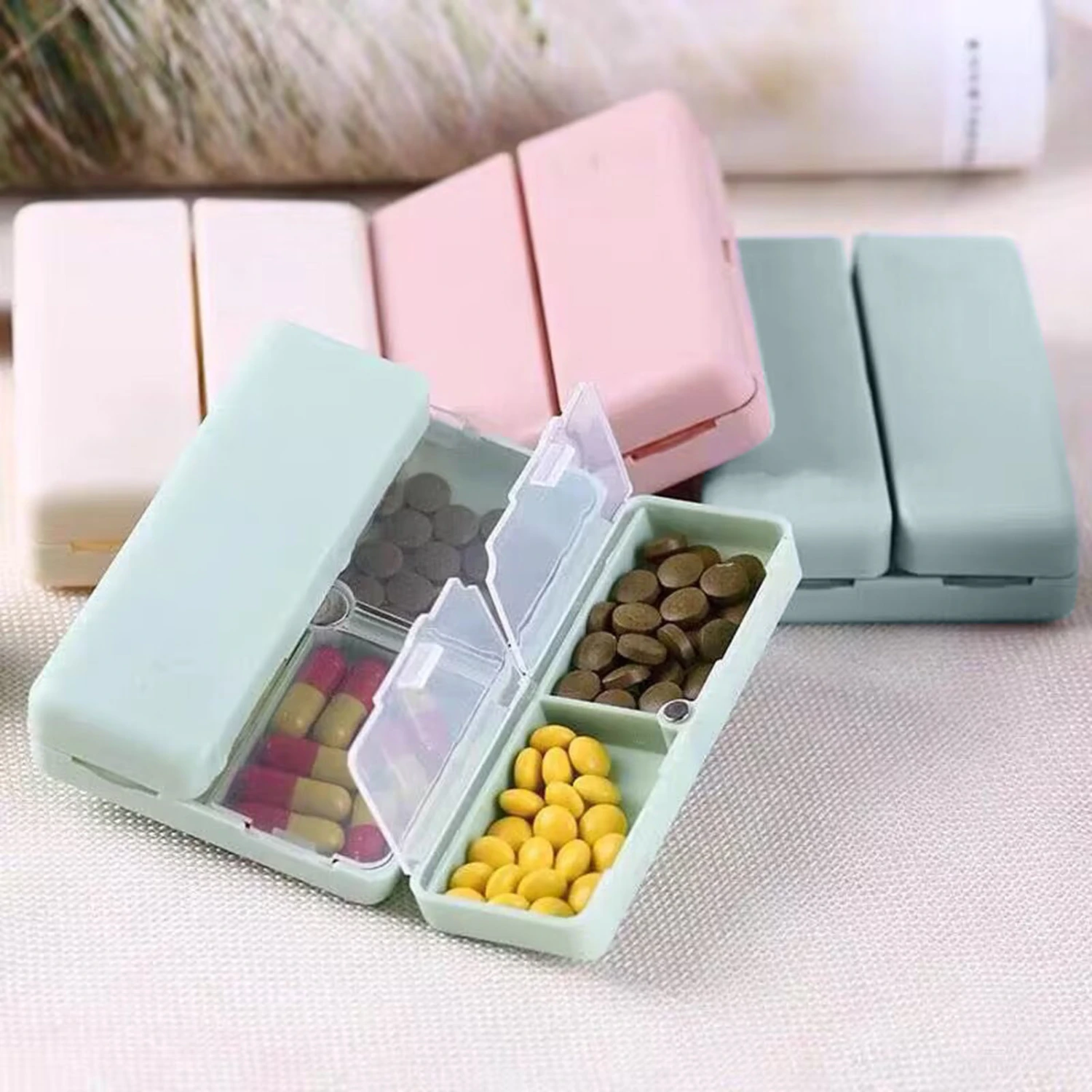 Pill Box Convenient 7-Compartment Design Pill Case Lightweight Portable Pill Organizer for Home Travel