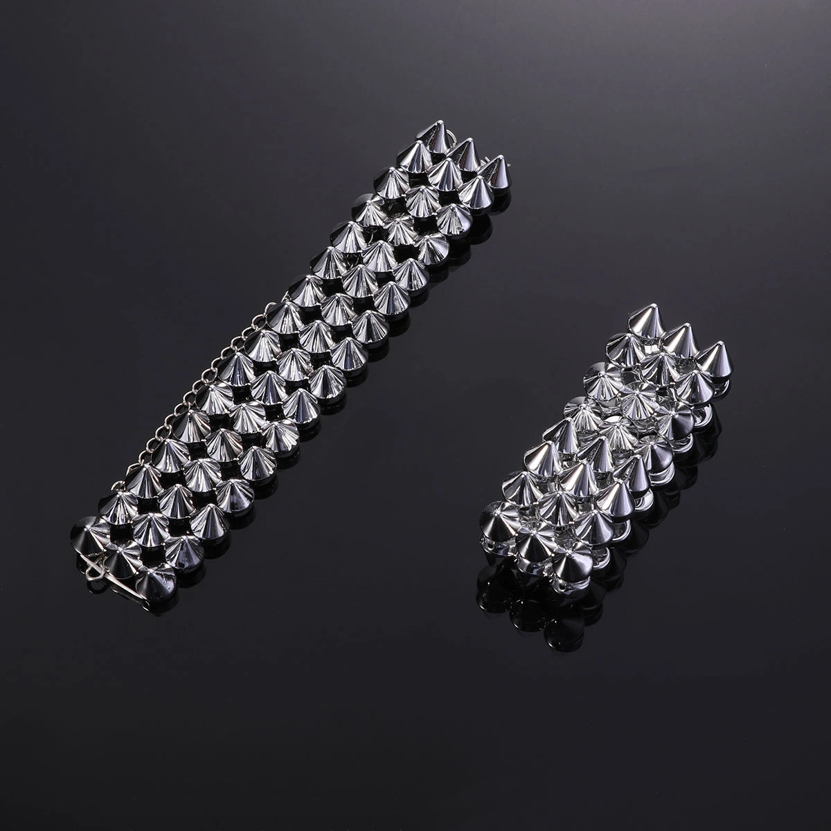 Spike Chocker Earring and Bracelet Set Metal Rivet Jewelry Set in Punk Style