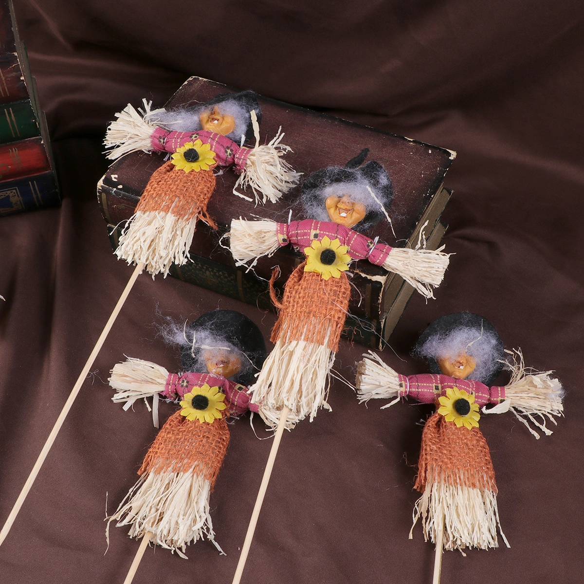 4pcs Halloween Scarecrow Bar Party Decor Swing Ornaments Straw Doll Ornaments Classroom Layout Decoration Straw Doll Supplies (Random Style, 4pcs Packed)