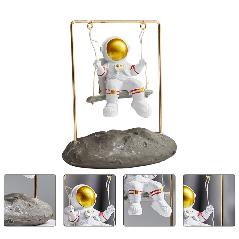 1Pc Astronaut Tabletop Ornament Resin Sculpture Toy Astronaut Table Decoration