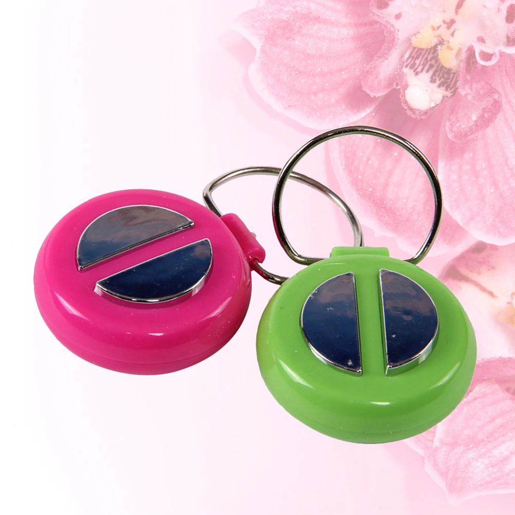 2pcs Electric Tricky Toy April Fool's Day Handshake Spoof Toy Prank Toy (Random Color)