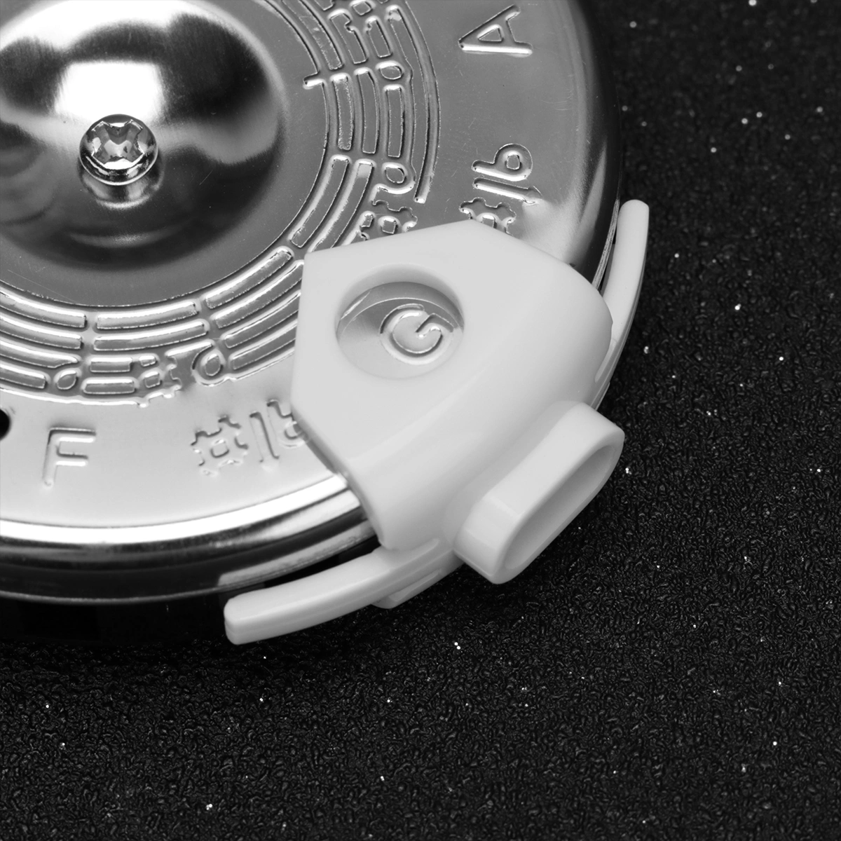 13 Tone Note Key Chromatic 13 Holes F-F Pitch Pipe Guitar Tuner Tuning Violin Bass (Silver)