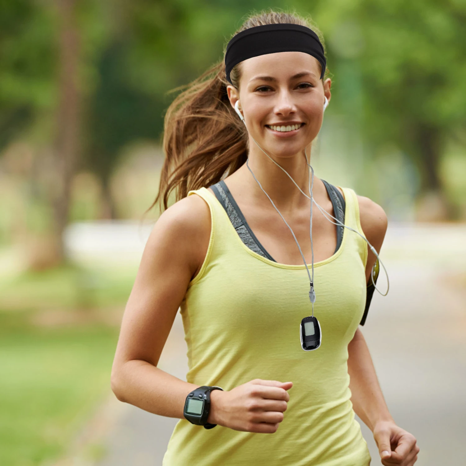 1 Set of Portable Pedometer USB Charging Pedometer Plastic Pedometer Small Pedometer