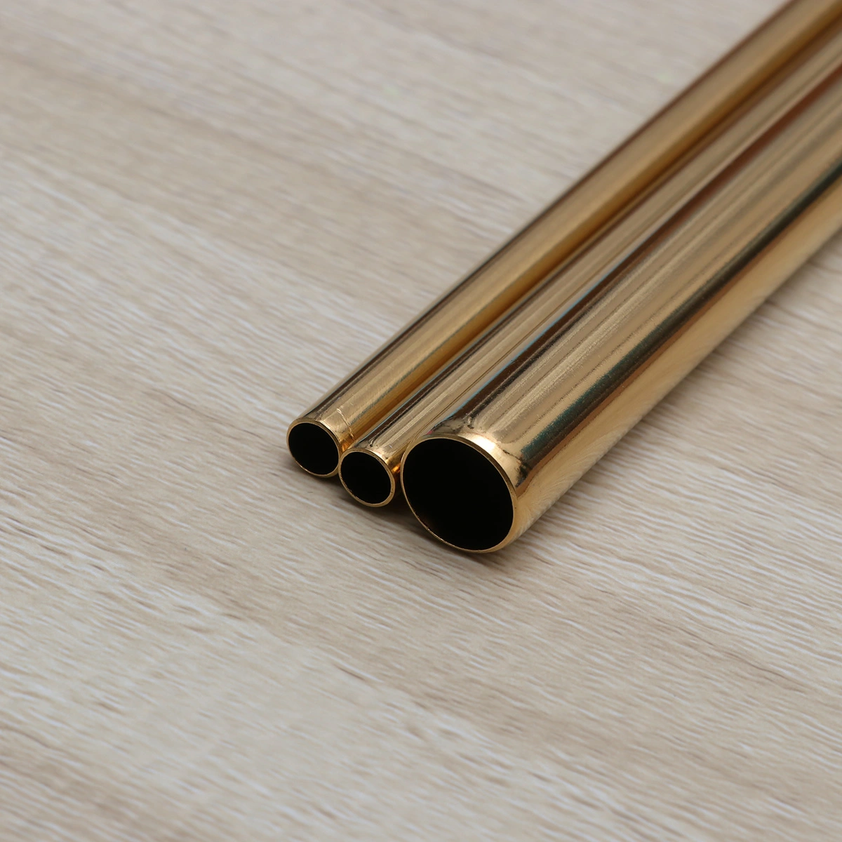 5pcs/Set Stainless Steel Straws Reusable Drinking Straw for Tumblers Cold Beverage (3 Straws+1 Brush+1 Box) (Golden)