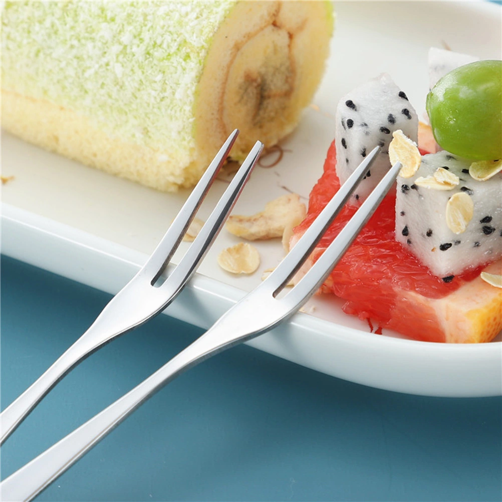5 pcs Delicate Useful Stainless Steel Fruit Fork Cake Fork Exquisite Fork for Children Use (Pointed Tail Fork)