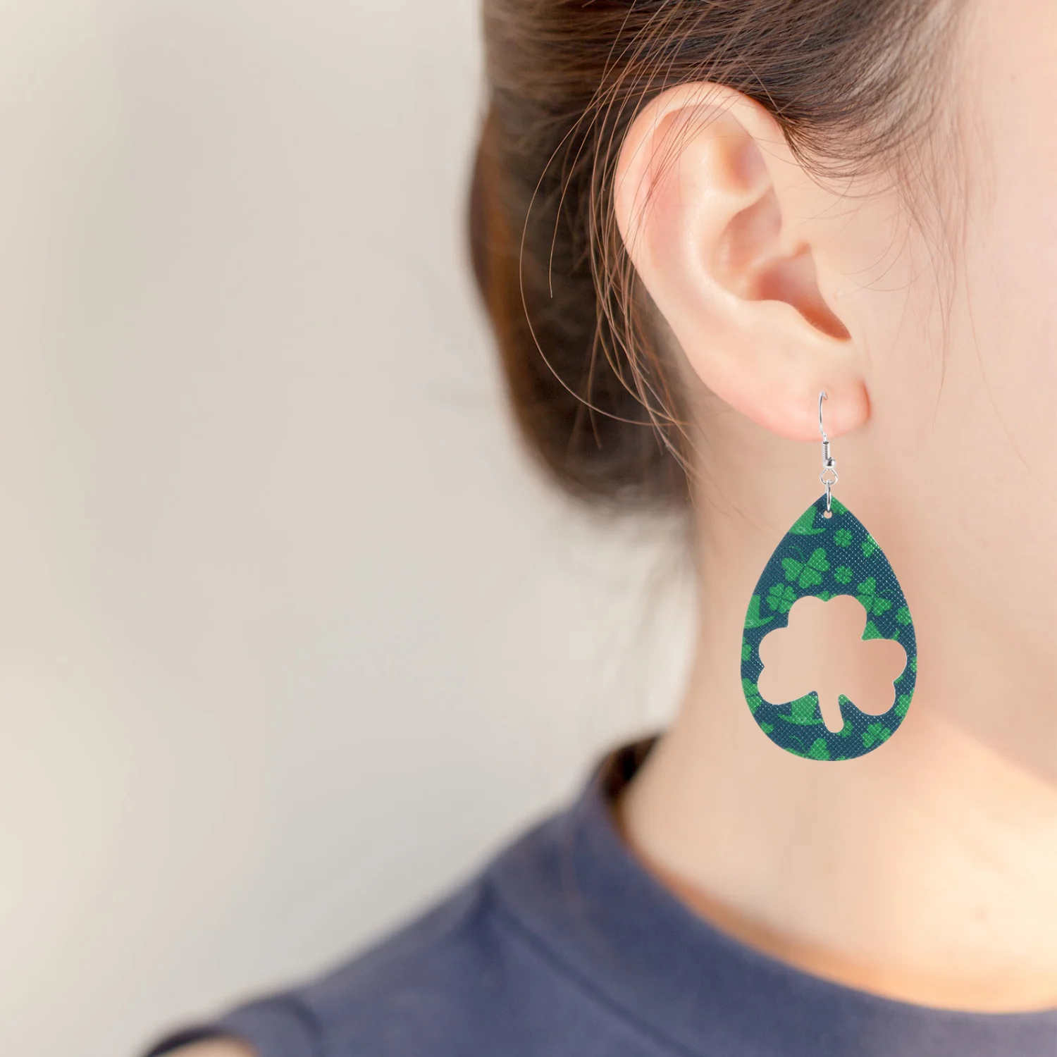 2 Pairs St Patrick's Day Earrings with Key Chain and Bracelet Women Jewelry Set