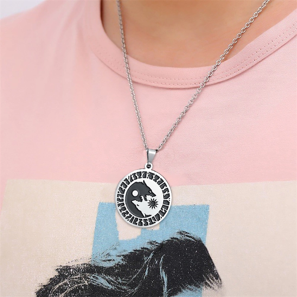 Men Viking Sign Necklace Titanium Steel Neck Chain Fashion Neck Pendant Wolf Pattern Necklace Silver